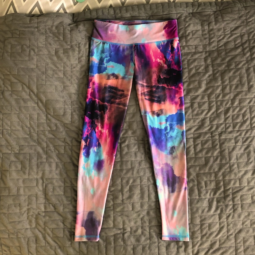 Danskin - Dry-fit 7/8 leggings with cloud-galaxy pattern